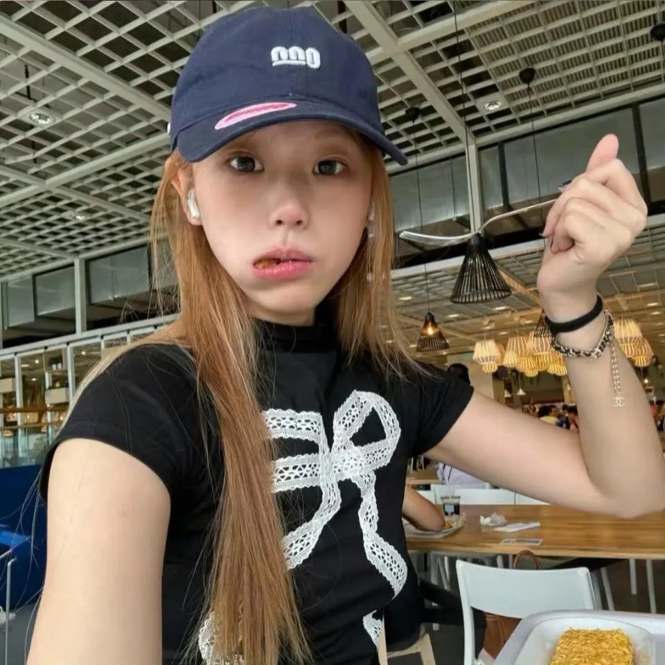 这个女配有点甜
